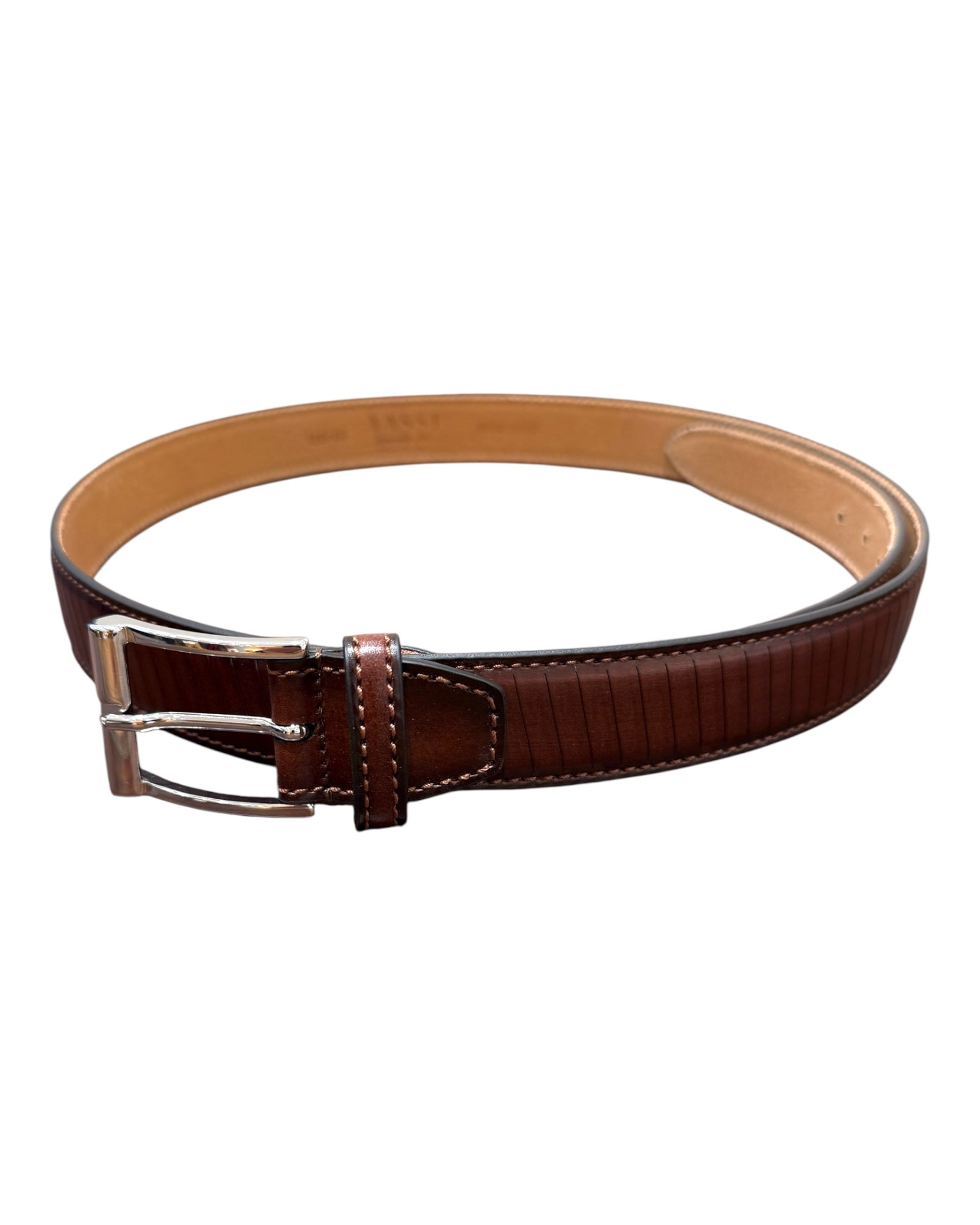 Artisanal hand-dyed leather belt with diagonal engraving, airbrushed shading - Brown